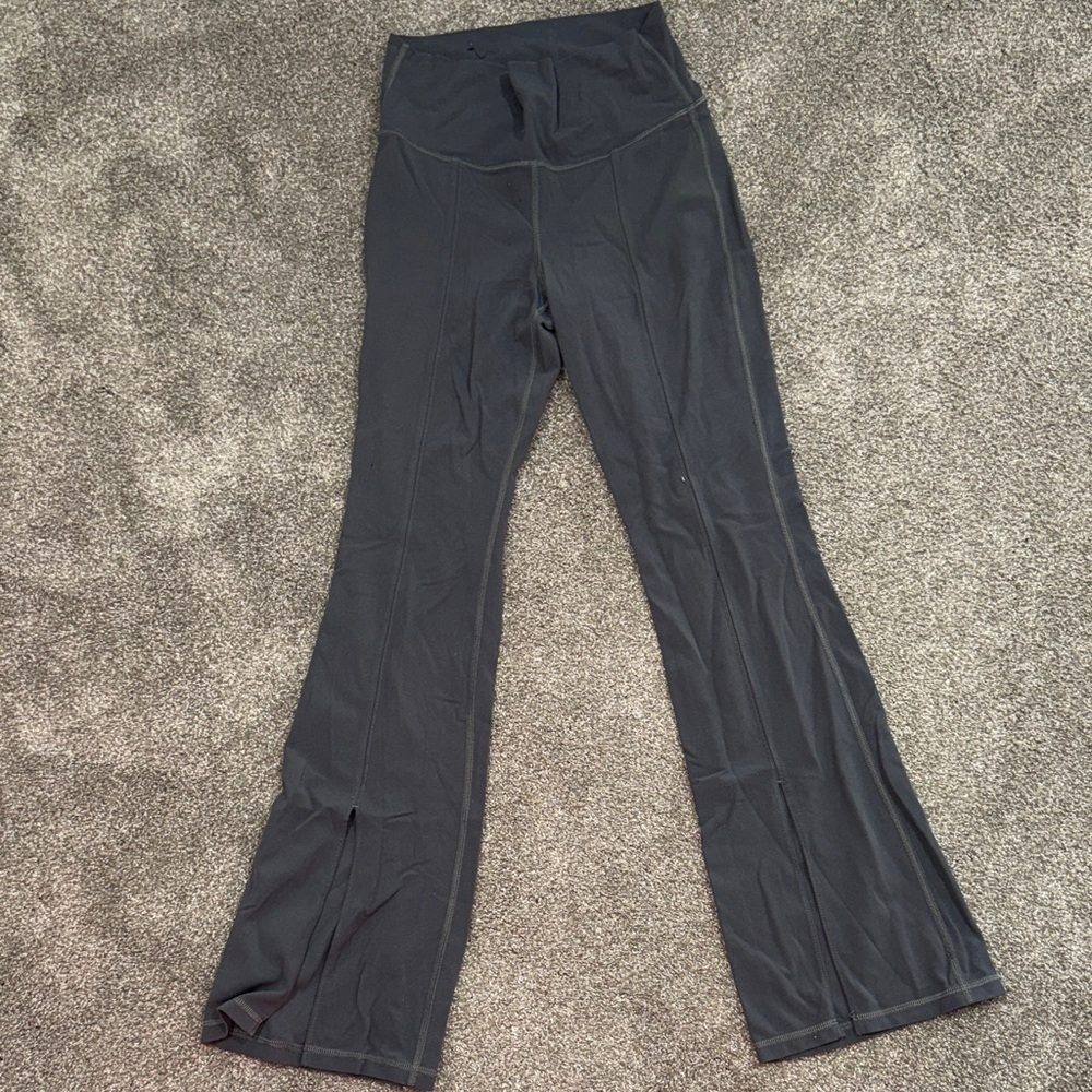 TNA ARITZIA Yoga Pants